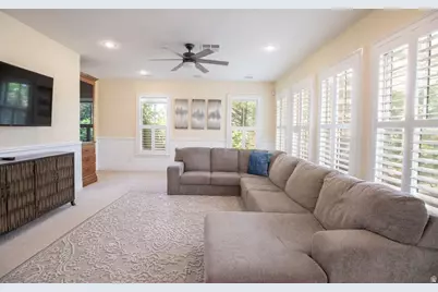 4376 W Canterbury Rd, Hurricane, UT 84737 - Photo 16
