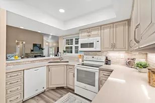 888 E 6895 S, Midvale, UT 84047 - Photo 2