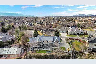 566 N Bella Vista Dr E, Orem, UT 84097 - Photo 8