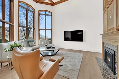 566 N Bella Vista Dr E, Orem, UT 84097 - Photo 18