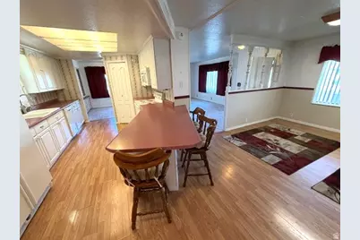 4583 S Monte Vista Dr, Taylorsville, UT 84123 - Photo 2