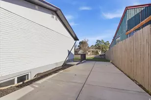 7034 W Copperhill Dr, West Valley, UT 84128 - Photo 28