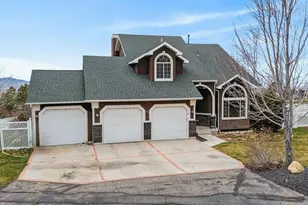 355 N 1100 E, Hyde Park, UT 84318 - Photo 4