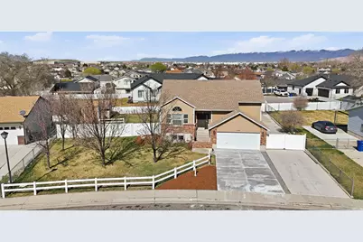 6466 W 3270 S, West Valley, UT 84128 - Photo 2