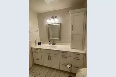 6410 S 1650 E, Murray, UT 84121 - Photo 10