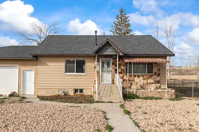 27 E 500 S, Gunnison, UT 84634 - Photo 2