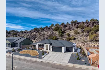 2274 S Canyon Cir, Cedar City, UT 84720 - Photo 2