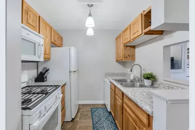 405 E Creekside Cir #C, Murray, UT 84107 - Photo 6
