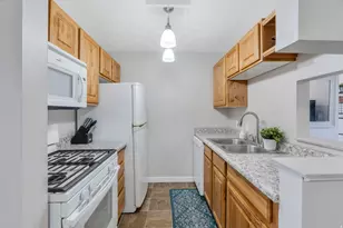405 E Creekside Cir, Murray, UT 84107 - Photo 6