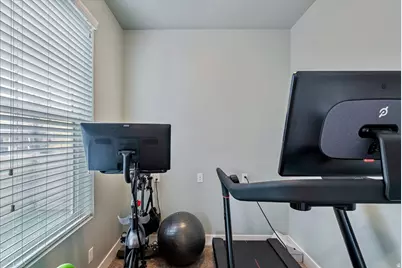 2052 W Phillips St, Kaysville, UT 84037 - Photo 28