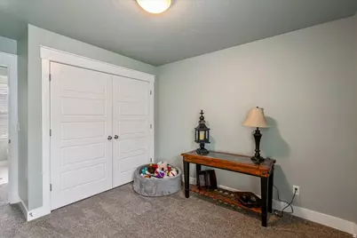 2052 W Phillips St, Kaysville, UT 84037 - Photo 26