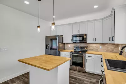 7077 S Greensand Dr, West Jordan, UT 84084 - Photo 16