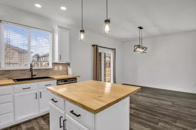 7077 S Greensand Dr, West Jordan, UT 84084 - Photo 18