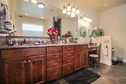 2317 E Greystone Dr, Saint George, UT 84790 - Photo 22