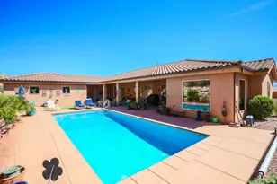 2317 E Greystone Dr, Saint George, UT 84790 - Photo 2