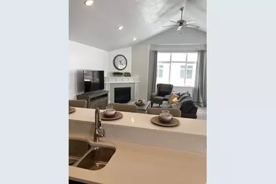 848 N 250 St E #B, Tooele, UT 84074 - Photo 14