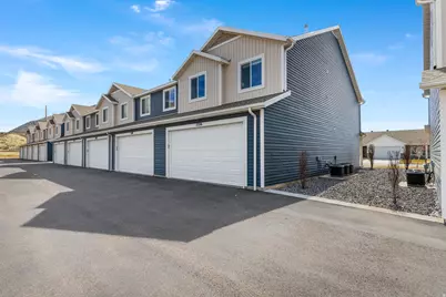 1556 E 460 S, Hyrum, UT 84319 - Photo 18