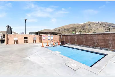 1556 E 460 S, Hyrum, UT 84319 - Photo 22