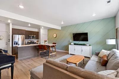 1556 E 460 S, Hyrum, UT 84319 - Photo 4