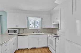 331 E Park Dr, Elk Ridge, UT 84651 - Photo 12