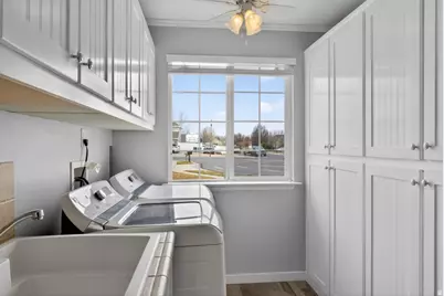 2487 W Lusterpointe Ln, West Jordan, UT 84088 - Photo 18