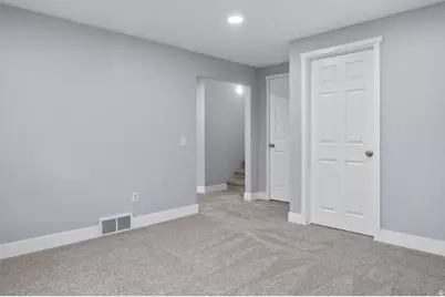 2487 W Lusterpointe Ln, West Jordan, UT 84088 - Photo 34