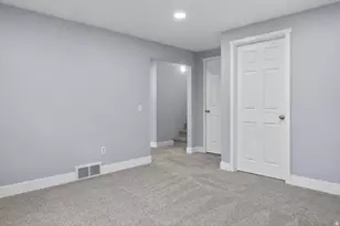 2487 W Lusterpointe Ln, West Jordan, UT 84088 - Photo 34