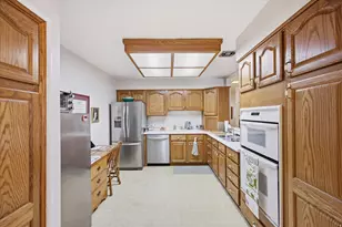 403 W 400 N, Bountiful, UT 84010 - Photo 2