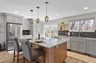 852 E Dusty Rock Pl, Sandy, UT 84094 - Photo 2