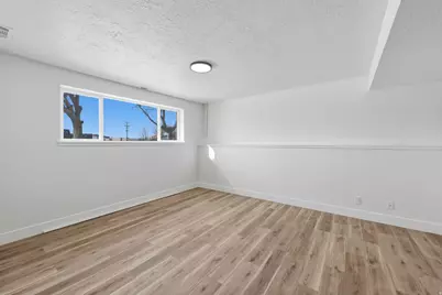 2826 N 1600 E, Layton, UT 84040 - Photo 16