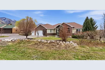 366 E 6600 S, Hyrum, UT 84319 - Photo 4