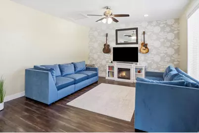 2113 E 1200 N, Layton, UT 84040 - Photo 8