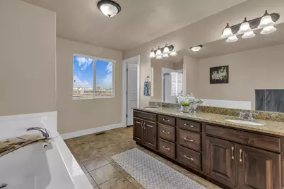 2931 N 1175 W, Layton, UT 84041 - Photo 14