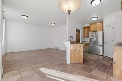282 Cascade Ct, Saratoga Springs, UT 84045 - Photo 16