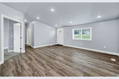 273 N 100 E, Richmond, UT 84333 - Photo 2