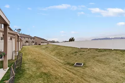1818 W 5050 S, Roy, UT 84067 - Photo 30
