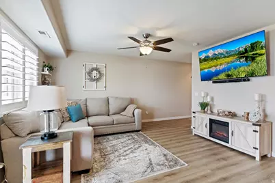 1818 W 5050 S, Roy, UT 84067 - Photo 4