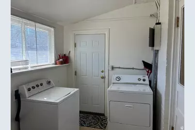 664 E Center St, Logan, UT 84321 - Photo 18