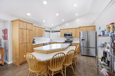 257 S 950 W, Layton, UT 84041 - Photo 8