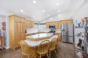 257 S 950 W, Layton, UT 84041 - Photo 8