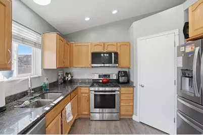 4636 E Jimmy Ln, Eagle Mountain, UT 84005 - Photo 8
