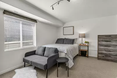 2158 E Bald Eagle Ct S, Draper, UT 84020 - Photo 30