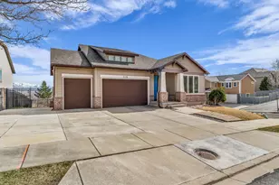 2158 E Bald Eagle Ct S, Draper (UT Cnty), UT 84020 - Photo 2