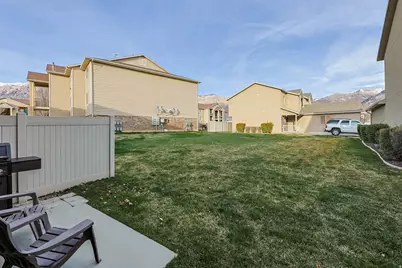2464 N Charleston Ave, Harrisville, UT 84414 - Photo 24