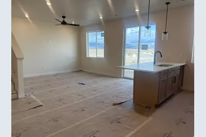 653 E Ryegrass Dr #305, Eagle Mountain, UT 84005 - Photo 4