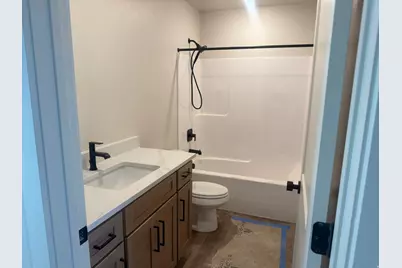 653 E Ryegrass Dr #305, Eagle Mountain, UT 84005 - Photo 14