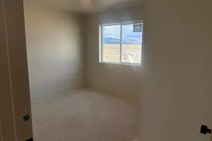 653 E Ryegrass Dr, Eagle Mountain, UT 84005 - Photo 12