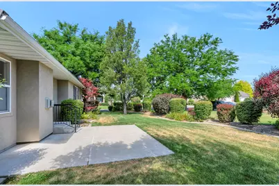 4568 W Temple Shadows Dr, Cedar Hills, UT 84062 - Photo 38