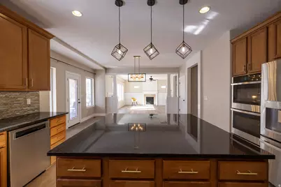 15866 S Mercer Cv, Draper, UT 84020 - Photo 10