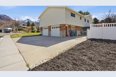 2853 E Willow Dr, Sandy, UT 84093 - Photo 38